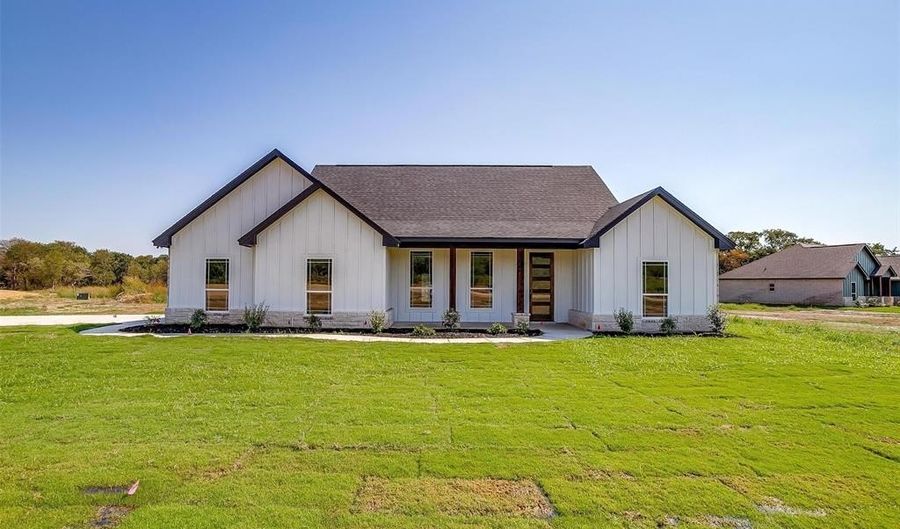 224 Jimmy Ln, Millsap, TX 76066 - 3 Beds, 2 Bath