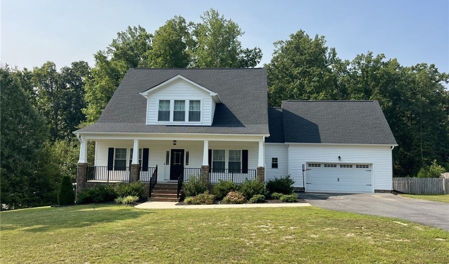2218 Silver St, Aylett, VA 23009 - 3 Beds, 3 Bath