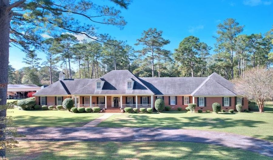 2307 Tara Dr, Albany, GA 31721 - 5 Beds, 4 Bath