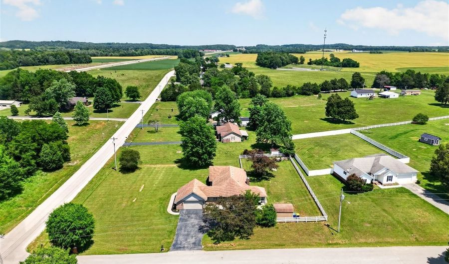 1035 Echo Valley Rd, Auburn, KY 42206 - 3 Beds, 3 Bath