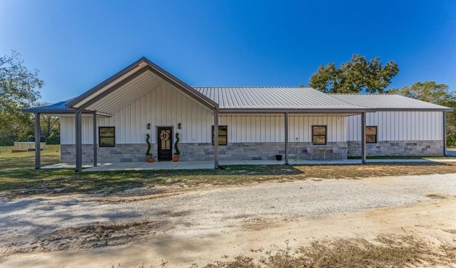 1600 County Road 2395, Alvord, TX 76225 - 5 Beds, 3 Bath