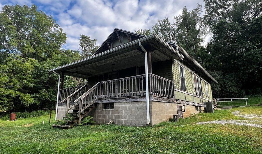 139 Shields Ln, Adena, OH 43901 - 2 Beds, 1 Bath