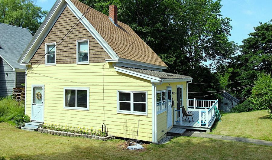 28 Charles Street St, Belfast, ME 04915 - 3 Beds, 2 Bath