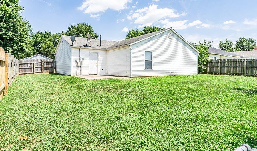 306 Parkcrest Dr, Bentonville, AR 72712 - 3 Beds, 2 Bath