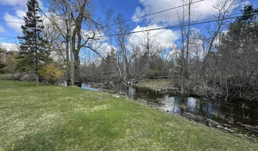 305 Princeton Ave, Alpena, MI 49707 - 4 Beds, 2 Bath