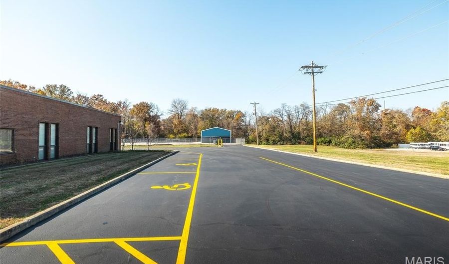 4436 Industrial Dr, Godfrey, IL 62002 - 0 Beds, 0 Bath