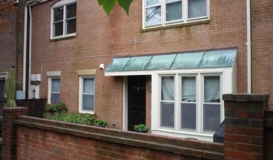 2540 FAIRFAX Dr A, Arlington, VA 22201 - 2 Beds, 2 Bath