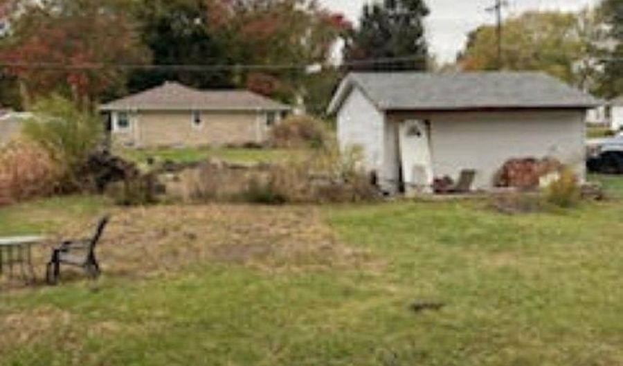 202 S STATE St, Annawan, IL 61234 - 2 Beds, 2 Bath