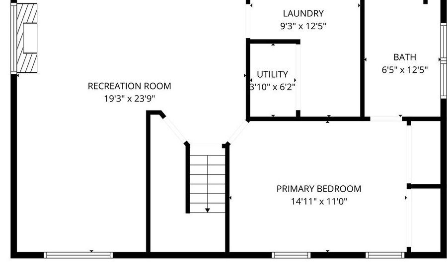 1358 E 27th St, Ashtabula, OH 44004 - 4 Beds, 2 Bath