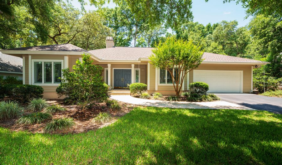 415 Island Cir E, St. Helena, SC 29920 - 3 Beds, 2 Bath