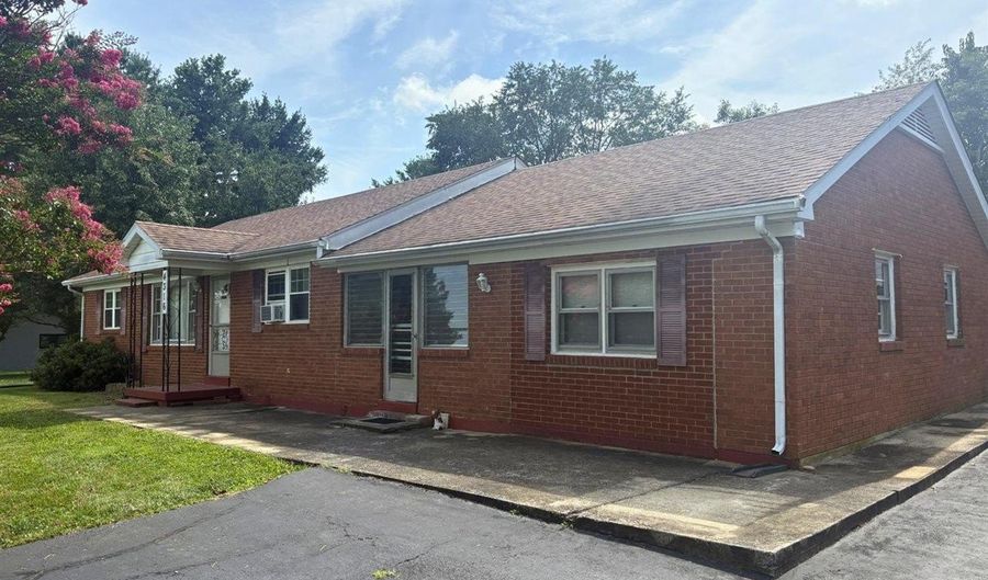 4316 Louisville Rd, Bardstown, KY 40004 - 4 Beds, 2 Bath