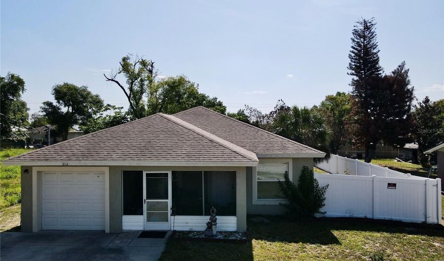 313 OAK St, Auburndale, FL 33823 - 3 Beds, 2 Bath