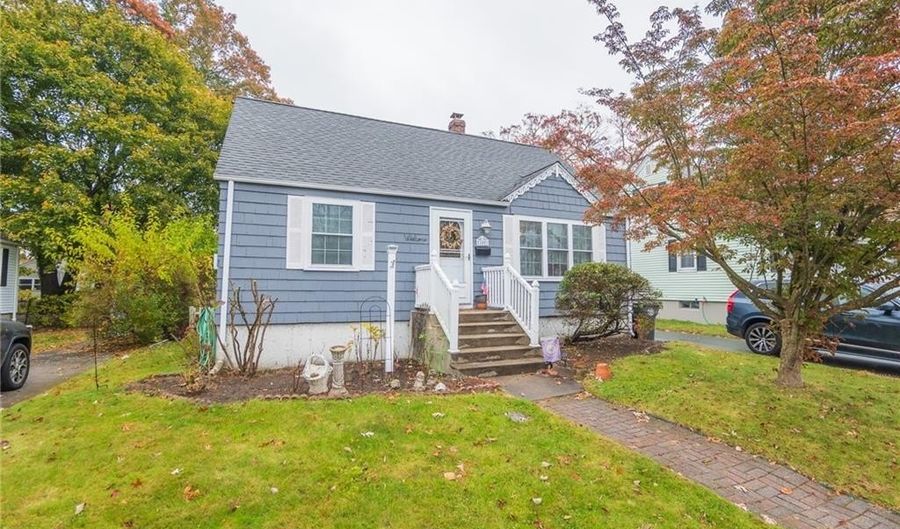 105 Fordson Ave, Cranston, RI 02910 - 4 Beds, 1 Bath