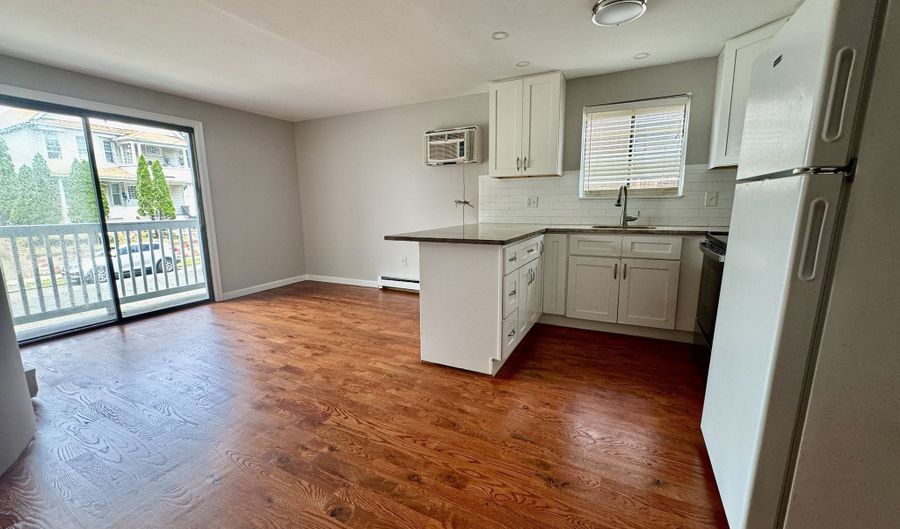70 Weber Ave APT 1B, Bridgeport, CT 06610 - 1 Beds, 1 Bath