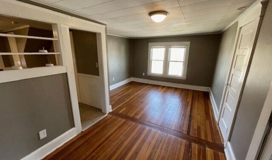 132-134 Gridley St 3, Bristol, CT 06010 - 8 Beds, 3 Bath