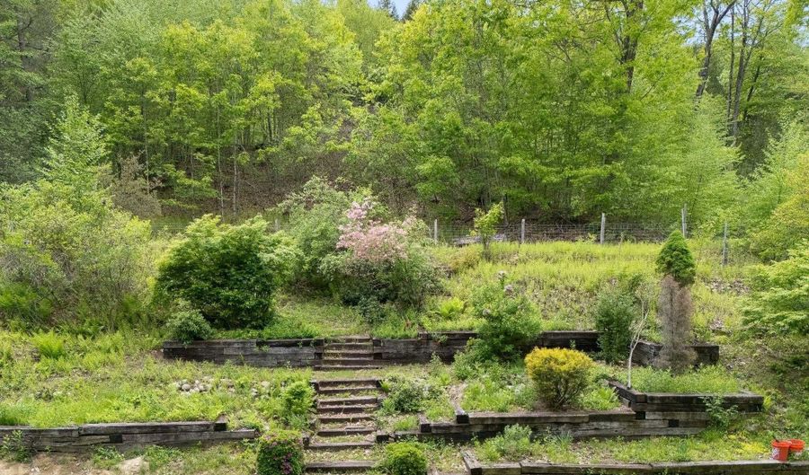1644 Upper Dummerston Rd, Brattleboro, VT 05301 - 2 Beds, 2 Bath