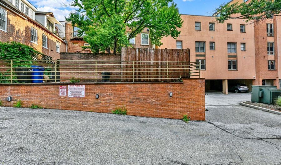 131 W BARRE St W, Baltimore, MD 21201 - 3 Beds, 2 Bath