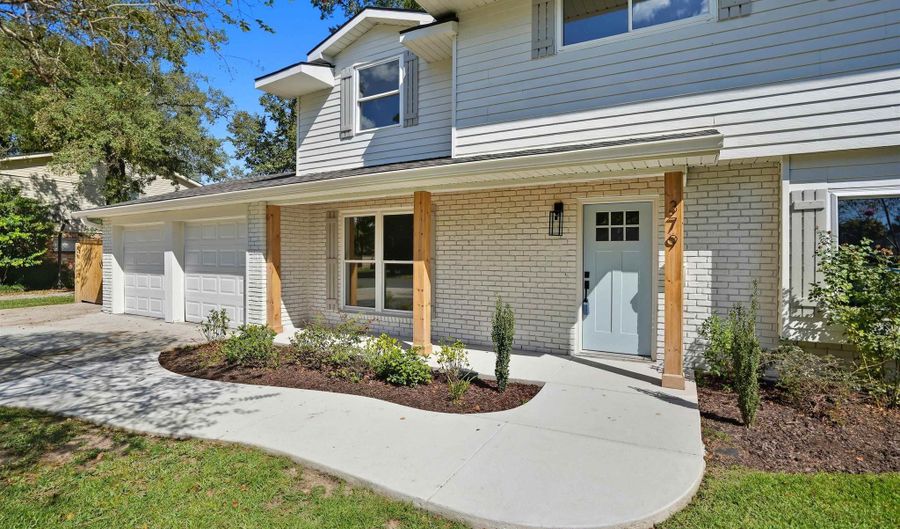 379 Wilton Dr, Baton Rouge, LA 70815 - 4 Beds, 3 Bath