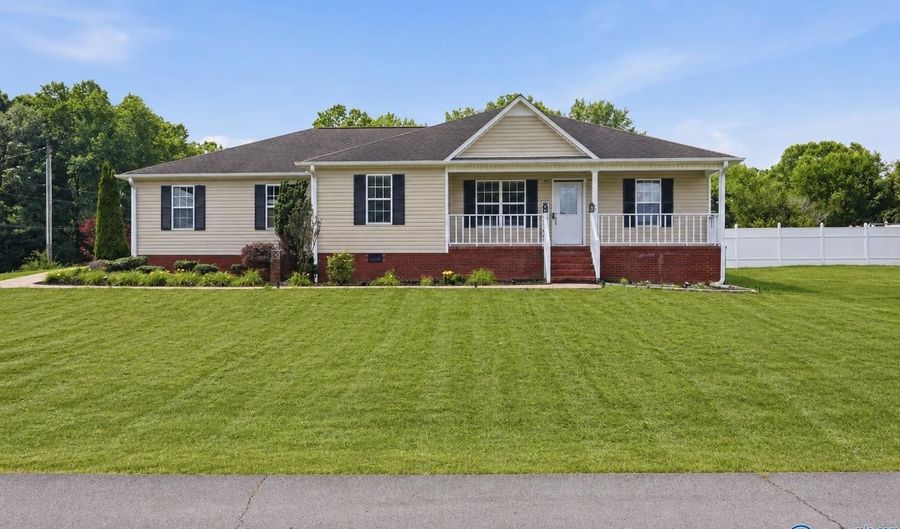 40 Temple Xing, Arab, AL 35016 - 3 Beds, 2 Bath