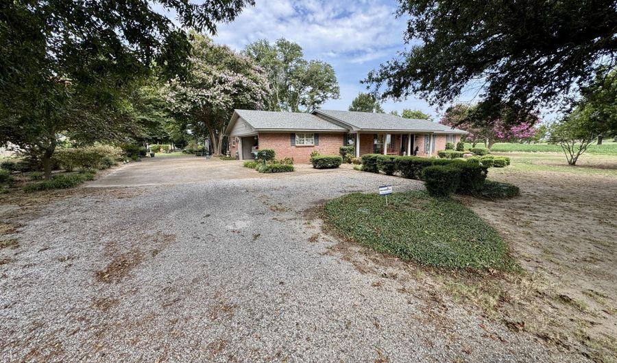 1407 Shaw Skene Rd, Boyle, MS 38730 - 3 Beds, 2 Bath