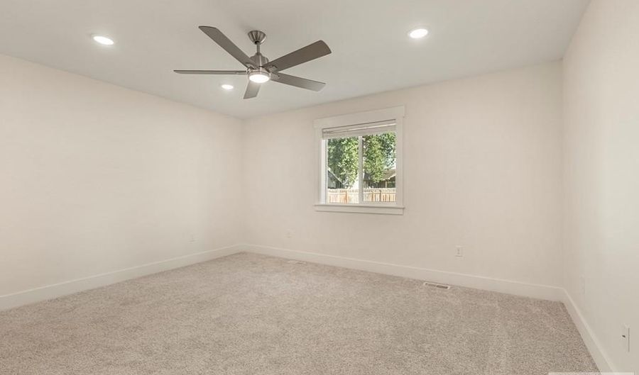 3221 E Reynard Ln, Idaho Falls, ID 83401 - 3 Beds, 2 Bath