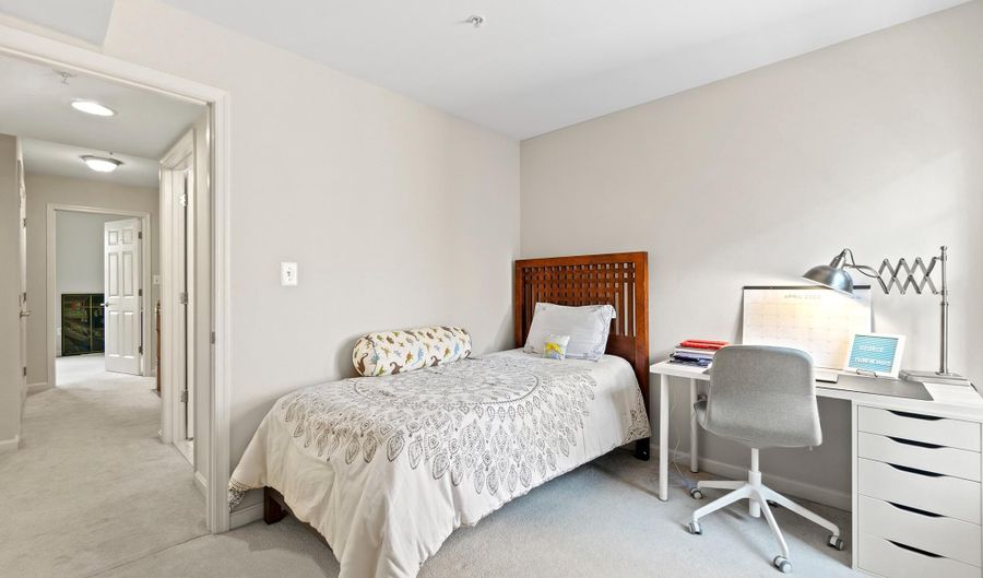 727 N VERMONT St, Arlington, VA 22203 - 3 Beds, 5 Bath
