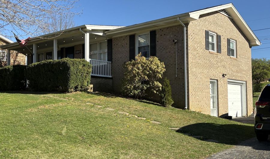 19324 Woodland Hills Rd, Abingdon, VA 24210 - 3 Beds, 2 Bath