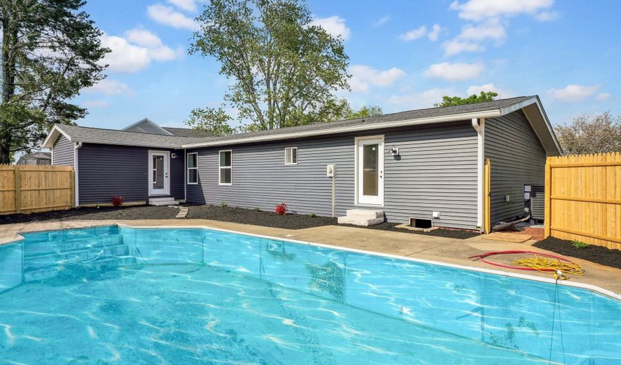 307 Eastwood Dr, Bedford, IN 47421 - 3 Beds, 2 Bath