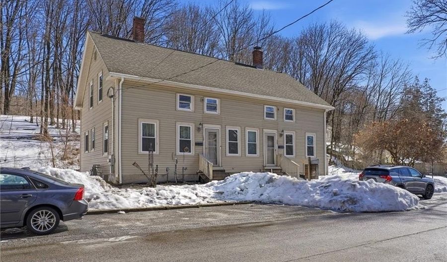20 Mount Pleasant View Ave, Cumberland, RI 02864 - 4 Beds, 3 Bath