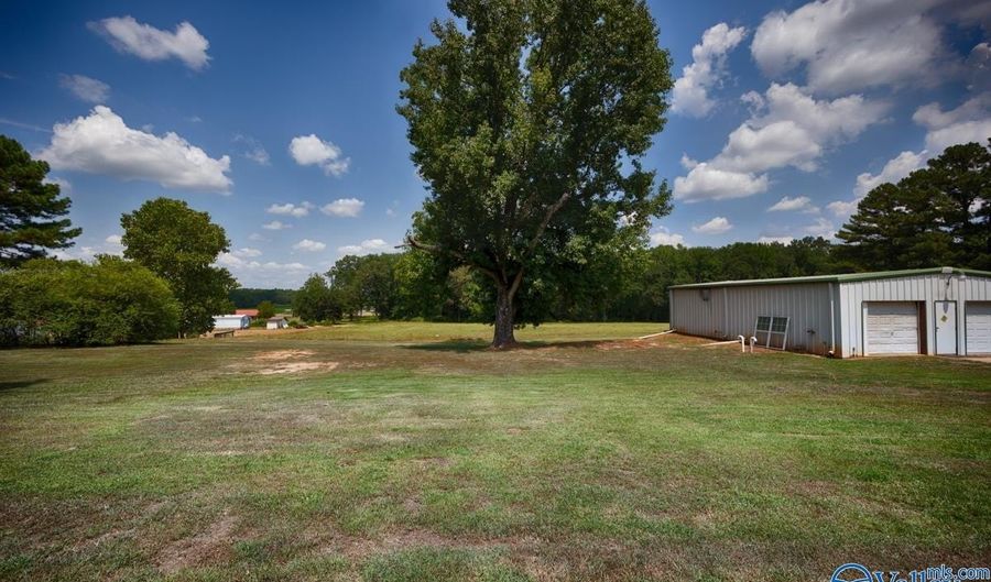 17281 Huntsville Brownsferry Rd, Athens, AL 35611 - 3 Beds, 3 Bath