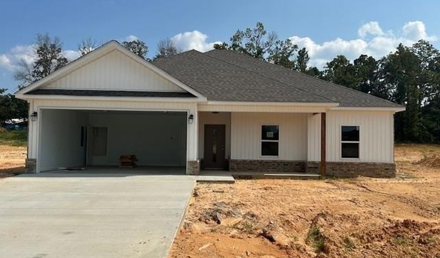 1176 Duke Dr, Bauxite, AR 72011 - 4 Beds, 2 Bath