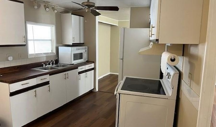 2904 Bronco Ln 468, Orlando, FL 32822 - 4 Beds, 2 Bath
