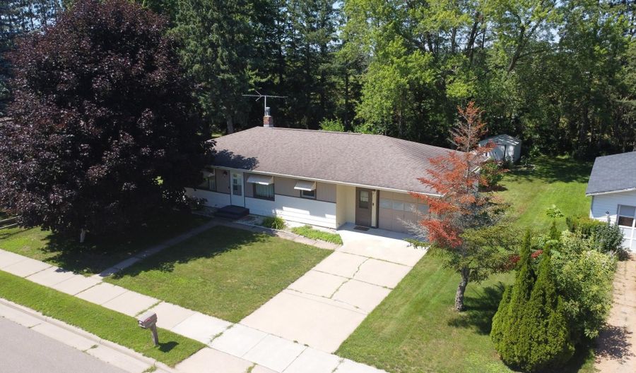 2000 5TH Ave, Antigo, WI 54409 - 3 Beds, 1 Bath
