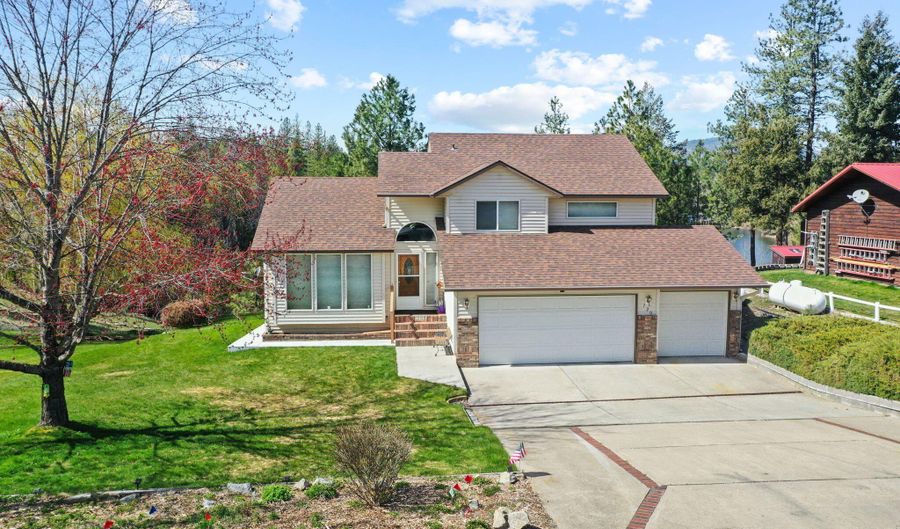 720 Stoneridge Rd, Blanchard, ID 83804 - 3 Beds, 3 Bath