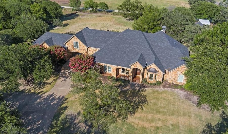 104 Bridle Wood Ct, Aledo, TX 76008 - 4 Beds, 4 Bath