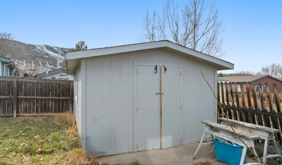 203 E Tamarack Cir, Battlement Mesa, CO 81635 - 3 Beds, 2 Bath