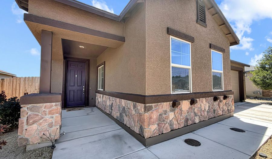 545 Osprey Way, Fernley, NV 89408 - 3 Beds, 2 Bath
