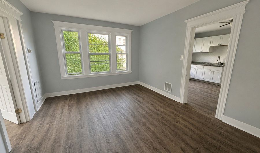 350 Spring St, Bridgeport, CT 06608 - 2 Beds, 1 Bath