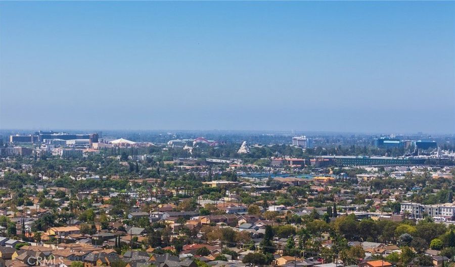 516 S Casita, Anaheim, CA 92805 - 3 Beds, 3 Bath