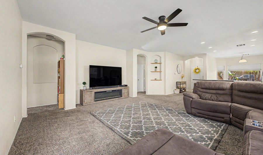 12362 W ADAMS St, Avondale, AZ 85323 - 3 Beds, 2 Bath