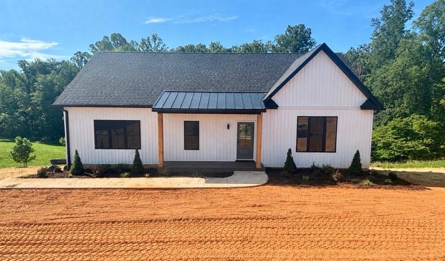 464 Bellview Rd, Appomattox, VA 24522 - 3 Beds, 2 Bath