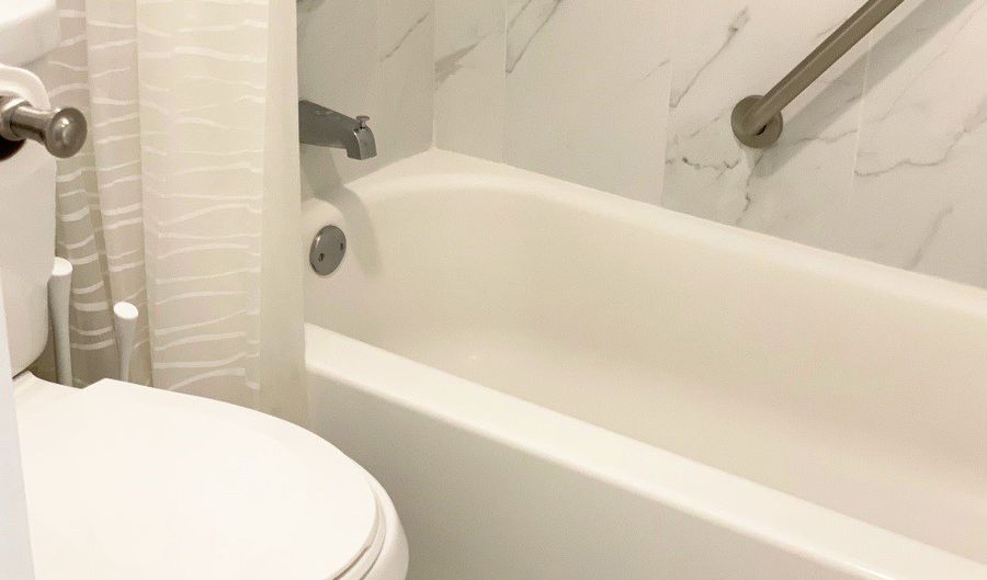 1920 Ala Moana Blvd 2006, Honolulu, HI 96815 - 0 Beds, 1 Bath