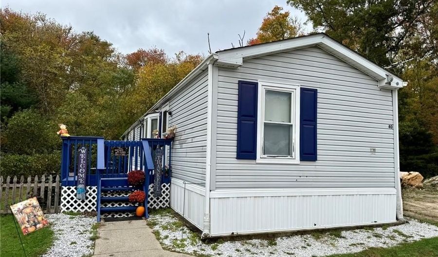 40 Toadstool Knoll Ln, Charlestown, RI 02813 - 2 Beds, 1 Bath