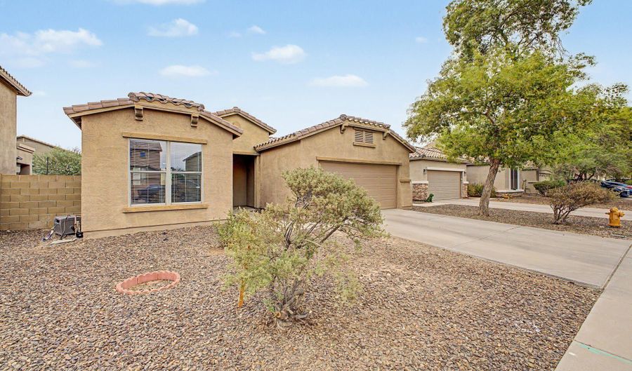 11780 W HOPI St, Avondale, AZ 85323 - 4 Beds, 2 Bath