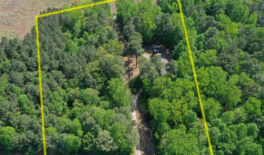 7044 WHITON CROSSING Rd, Berlin, MD 21811 - 4 Beds, 3 Bath
