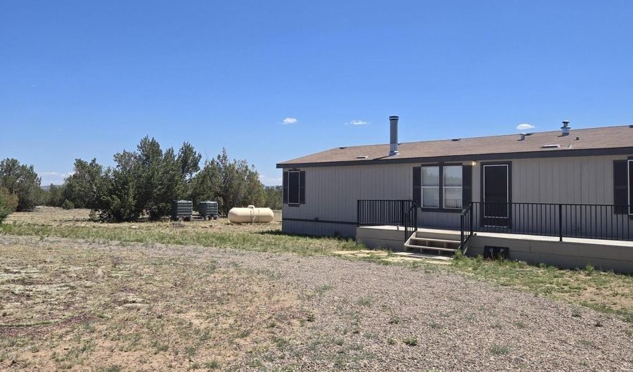 45245 Wooden Wheel Rd, Ash Fork, AZ 86320 - 4 Beds, 2 Bath