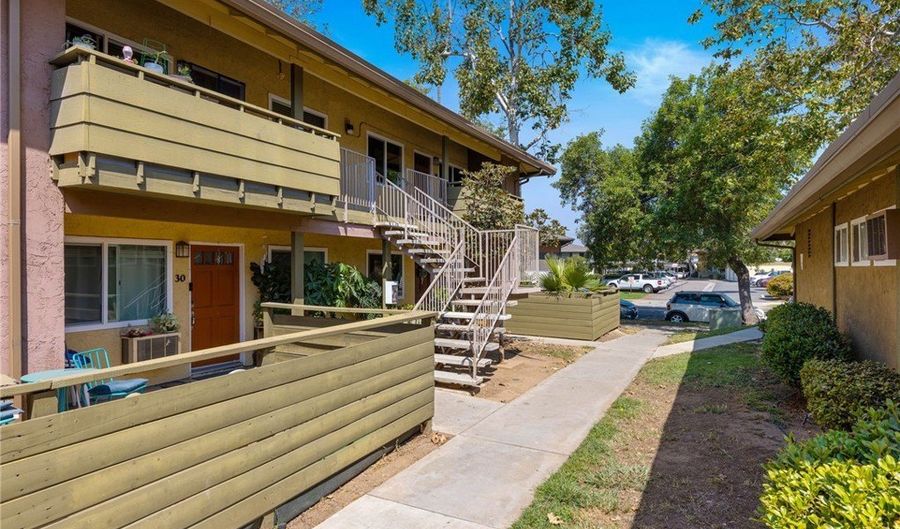 2041 E Grand Ave 34, Escondido, CA 92027 - 2 Beds, 2 Bath