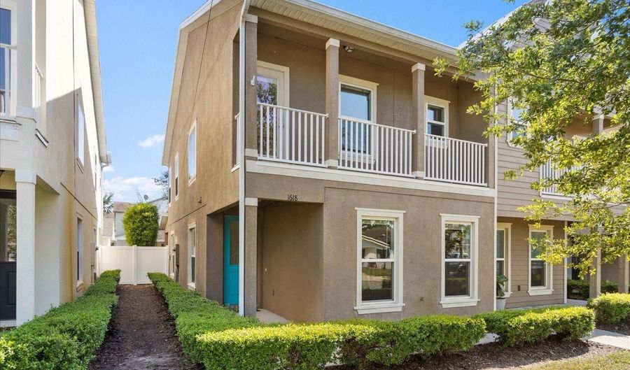 1618 CUMBIE Ave, Orlando, FL 32804 - 3 Beds, 3 Bath