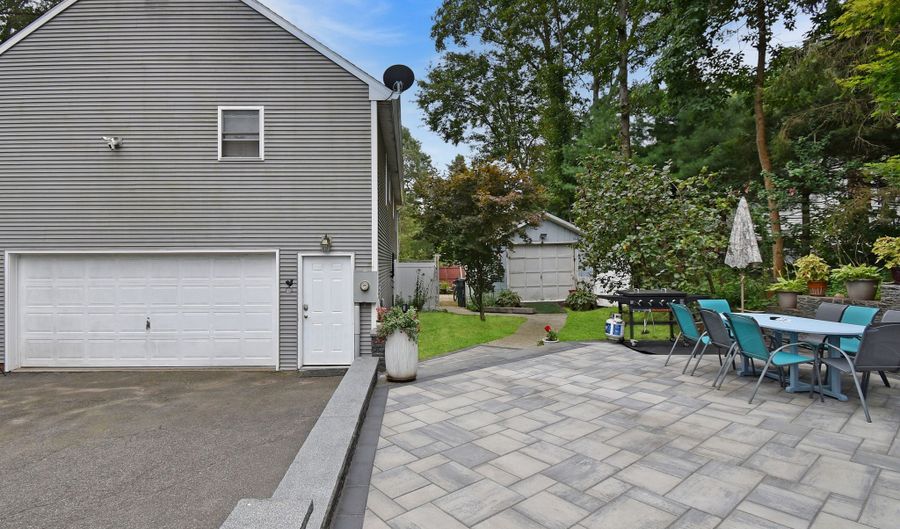 159 Birch Dr, Cheshire, CT 06410 - 4 Beds, 3 Bath