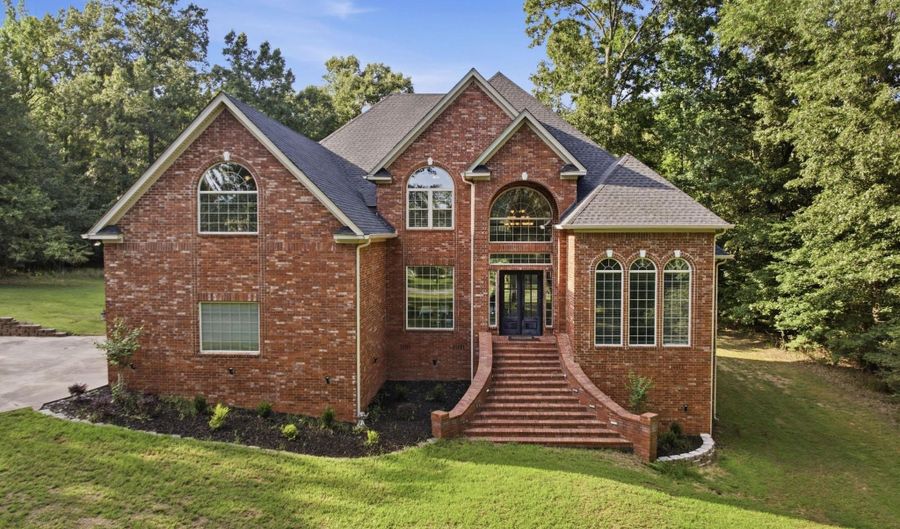 200 W Hillcrest Dr, Alexander, AR 72002 - 5 Beds, 5 Bath